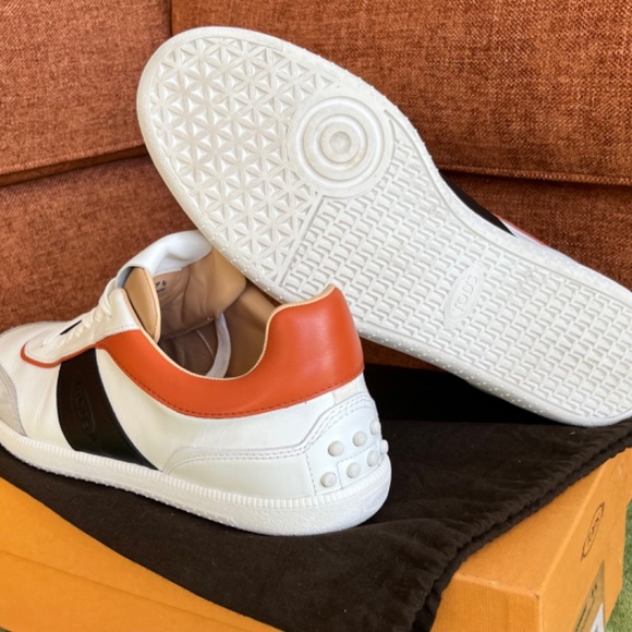 Tod’s Tabs Italian Leather Tennis Shoe men’s size 11 US, 9.5 UK, 44 EU